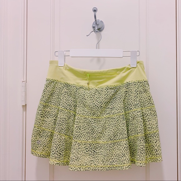 SOLD💛BNWOT ⭐️ LULULEMON PACE RIVAL SKIRT/SKORT LIME/YELLOW/GRAY DOTS-SIZE 6 REG - Picture 2 of 12
